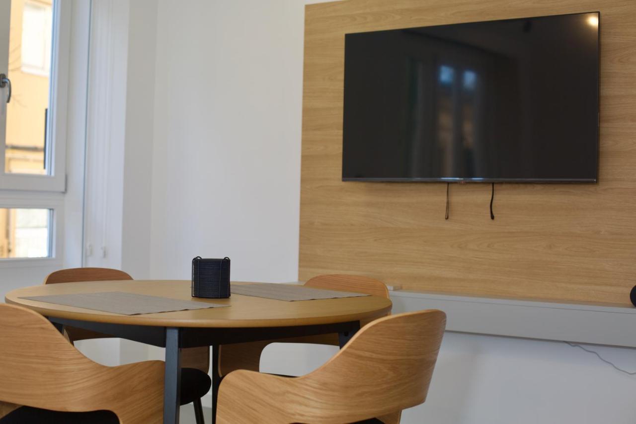 Suite 102 - 1 Bedroom Suite In Amando Perez Suites Ribadeo Exterior photo